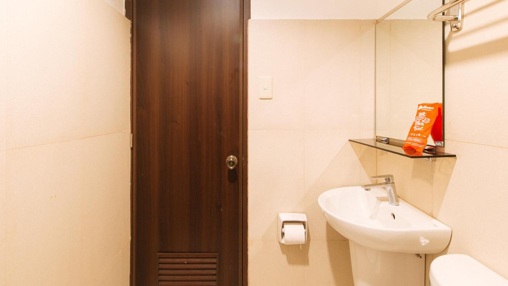 Reddoorz At Manila Venetian Hotel Екстериор снимка