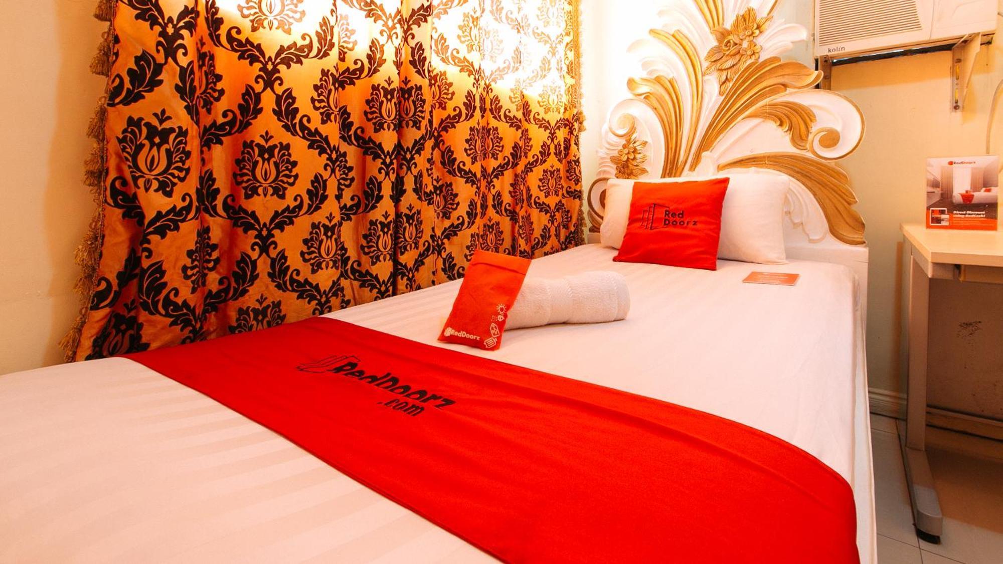 Reddoorz At Manila Venetian Hotel Екстериор снимка